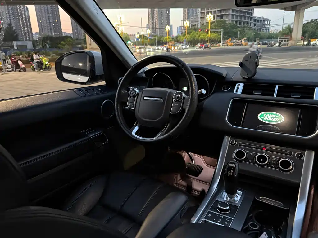Land Rover Sport 2016 — фото 11