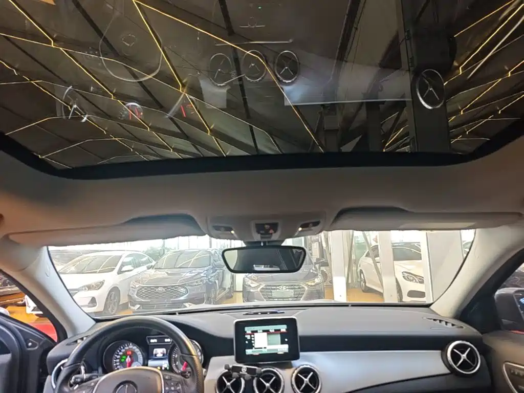 Mercedes-Benz GLA 2015 — фото 18