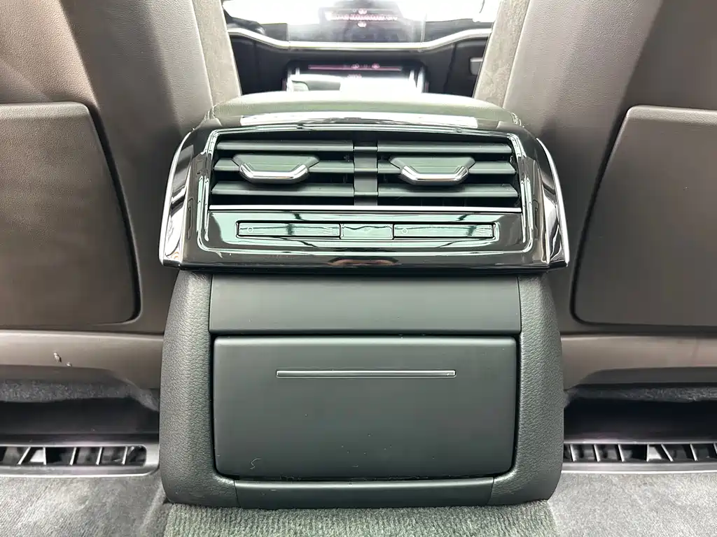 Audi A8 2019 — фото 15