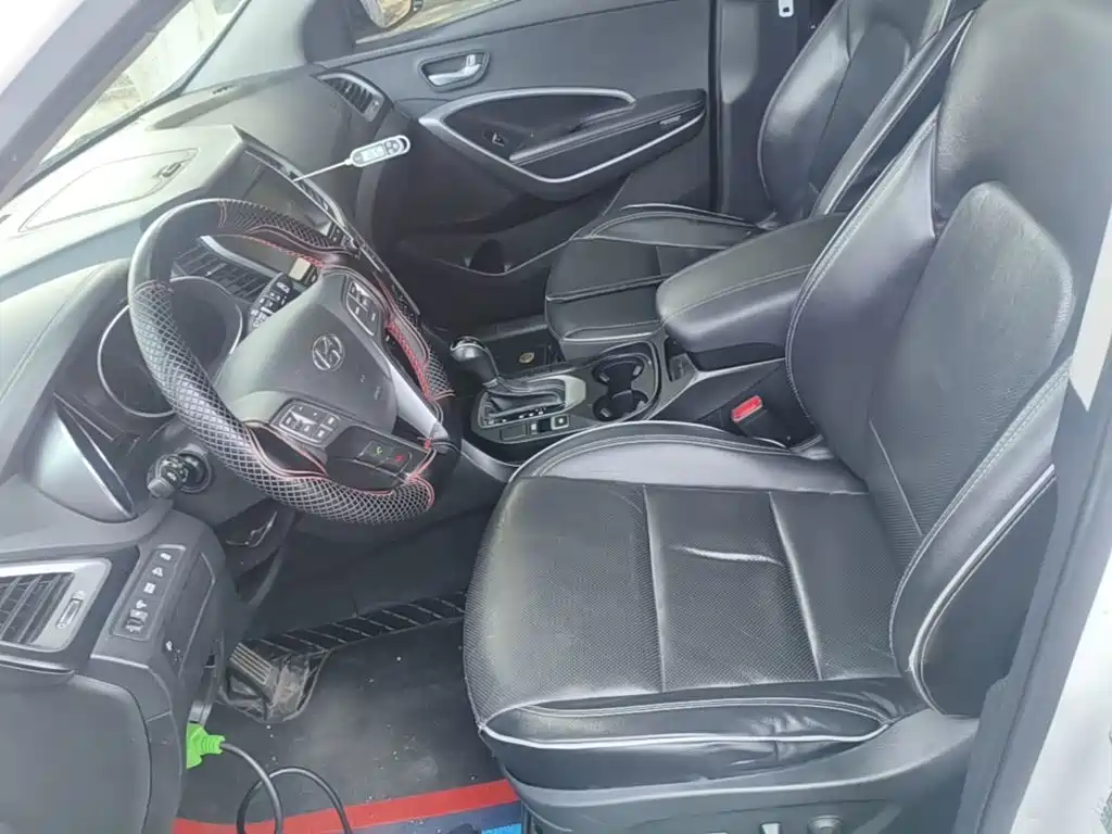 Hyundai Santa Fe 2017 — фото 15