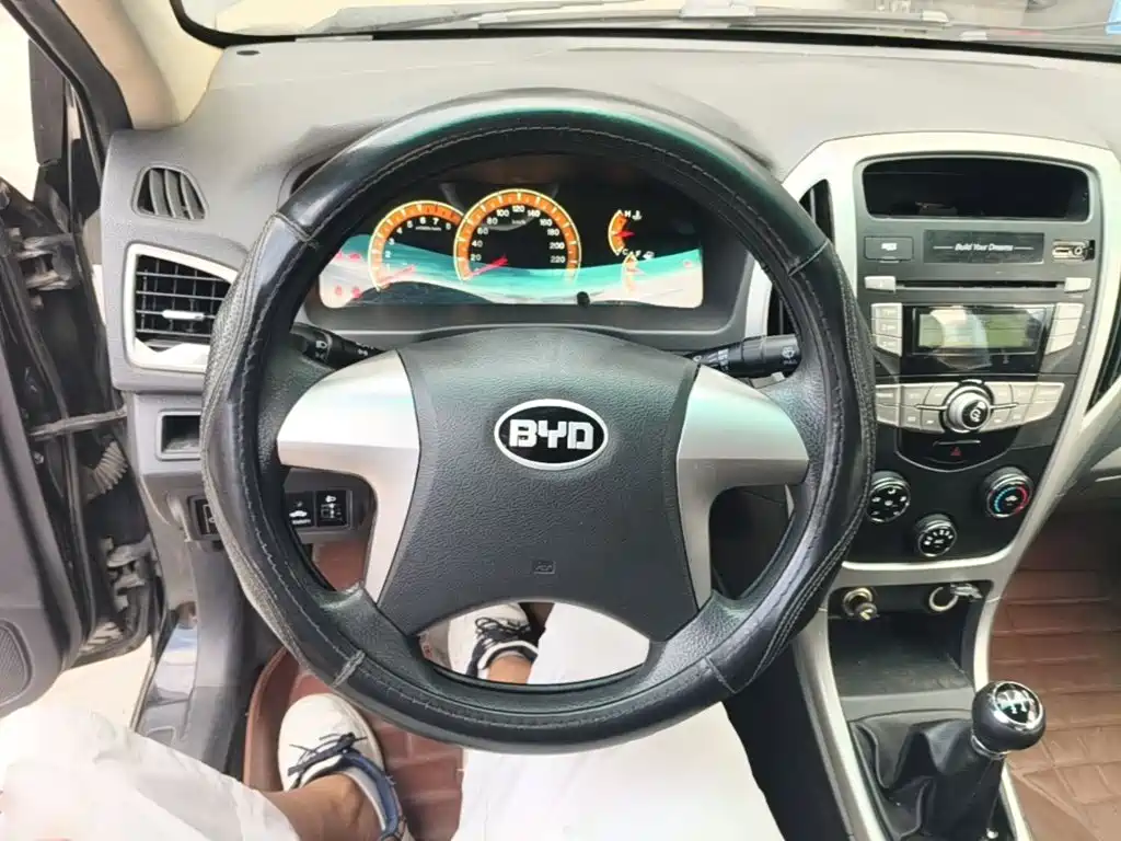 BYD F3 2015 — фото 11