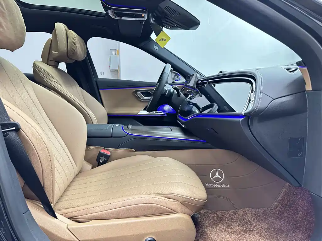 Mercedes-Benz E-Class 2025 — фото 13