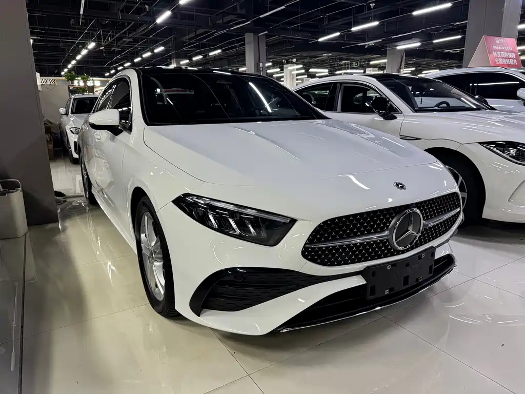 Mercedes-Benz A-Class 2023 — фото 3