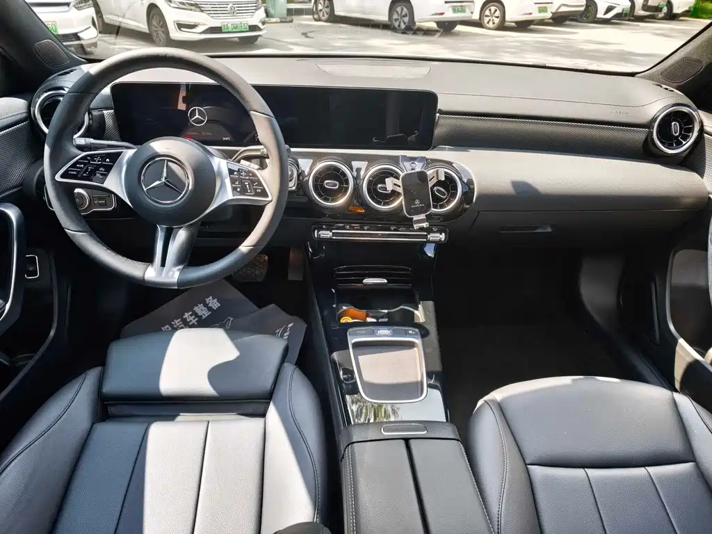 Mercedes-Benz A-Class 2023 — фото 19