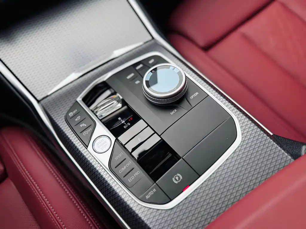 BMW 3 Series 2023 — фото 17