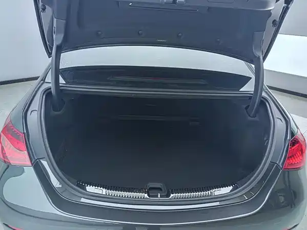Mercedes-Benz C-Class 2023