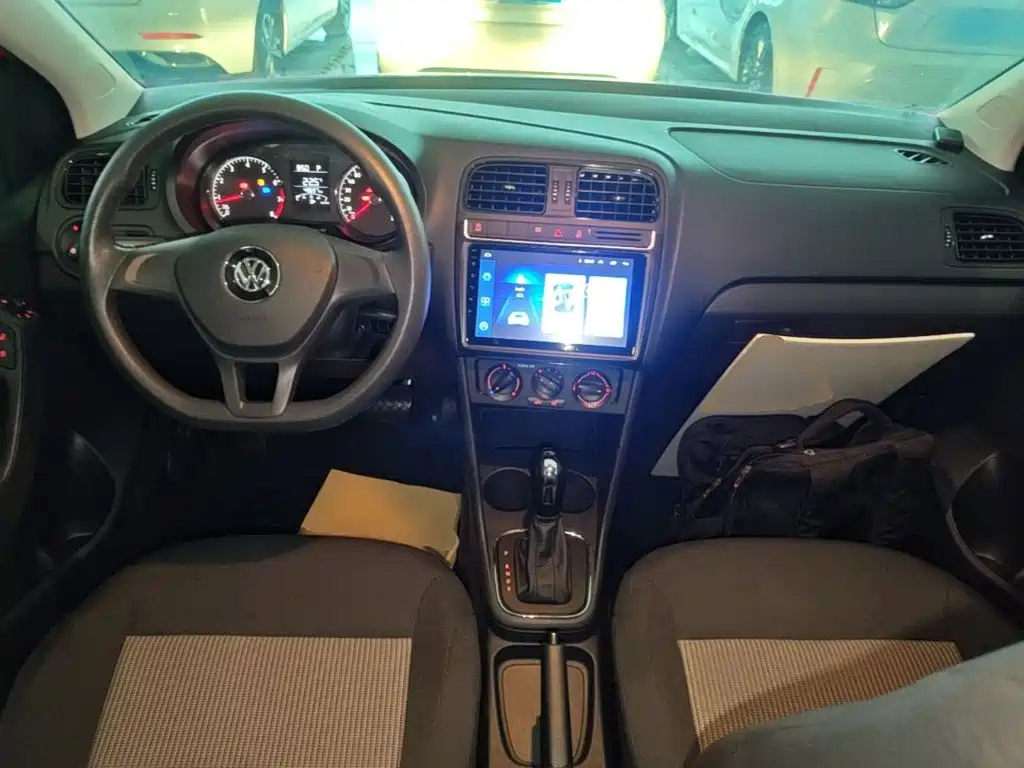 Volkswagen Polo 2018 — фото 10