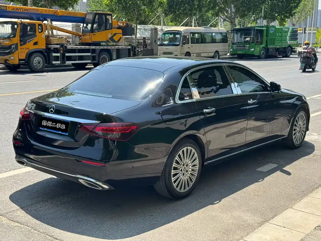 Mercedes-Benz E-Class 2020 — фото 9
