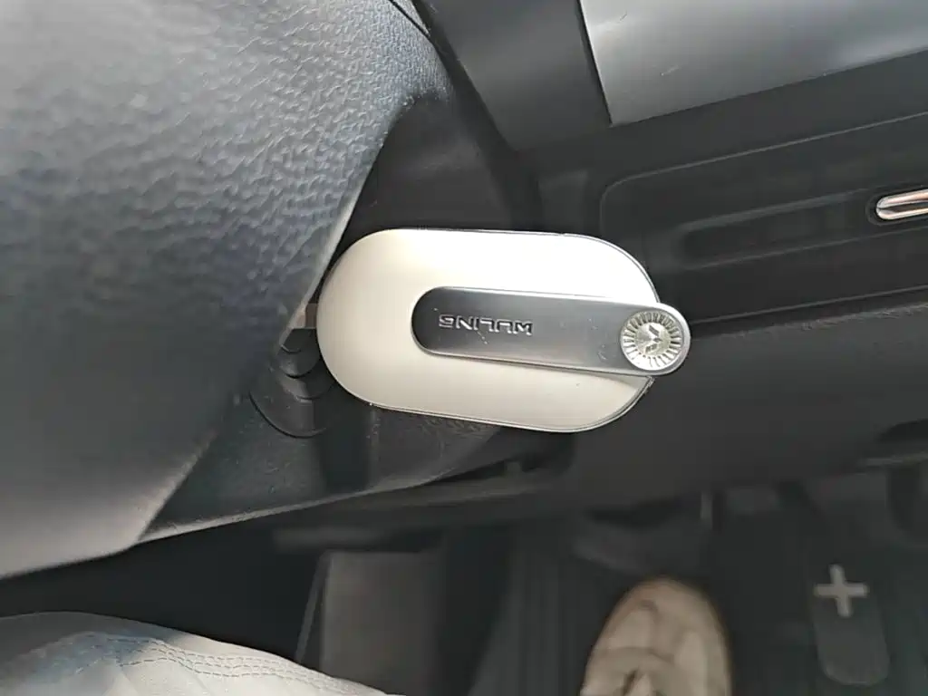 Wuling Air ev Clear Sky 2024 — фото 9