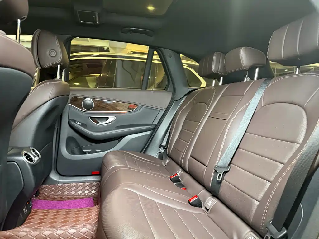 Mercedes-Benz GLC 2019 — фото 11