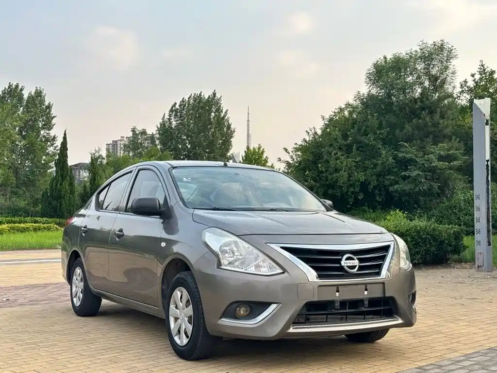 Nissan Sunny 2015 — фото 3