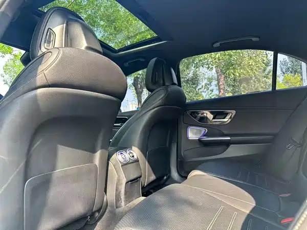 Mercedes-Benz C-Class 2022