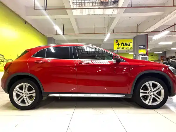 Mercedes-Benz GLA 2016