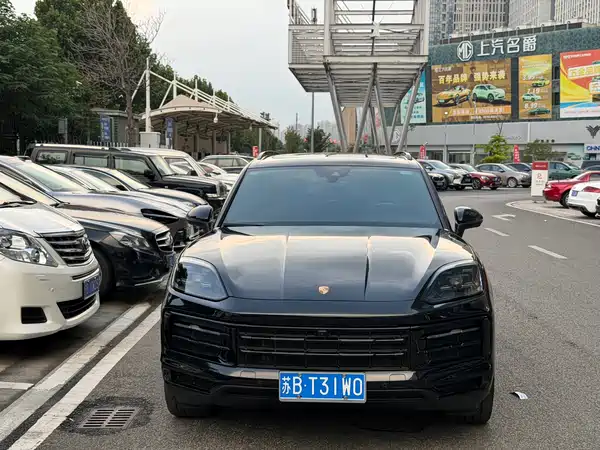 Porsche Cayenne 2025