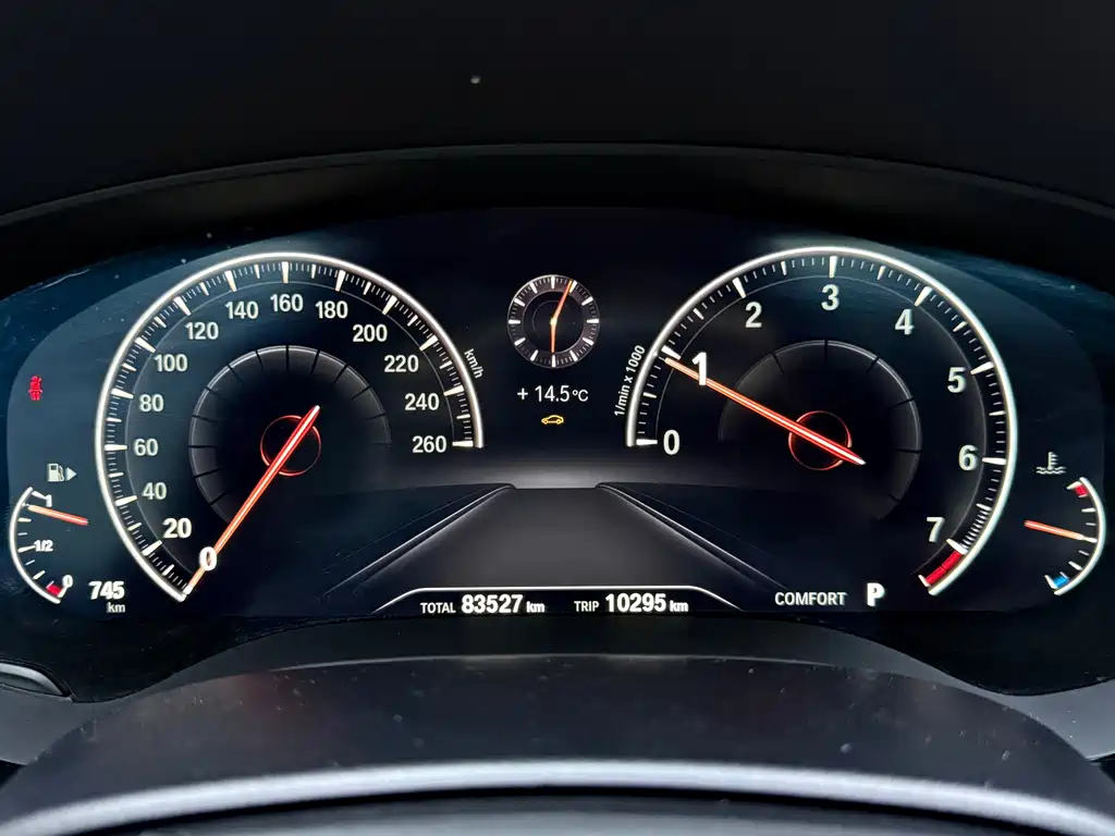 BMW 5 Series 2019 — фото 12