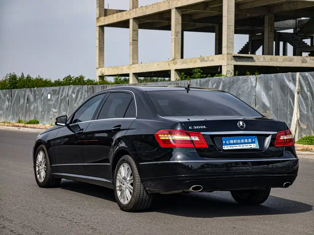 Mercedes-Benz E-Class 2012