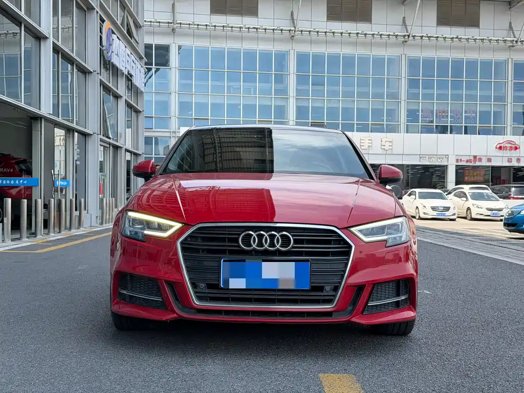 Audi A3 2019 — фото 2