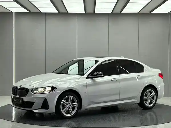 BMW 1 Series 2022