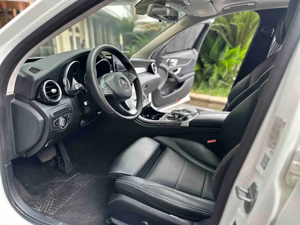 Mercedes-Benz C-Class 2017 — фото 4
