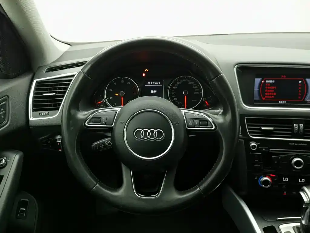 Audi Q5 2014 — фото 11