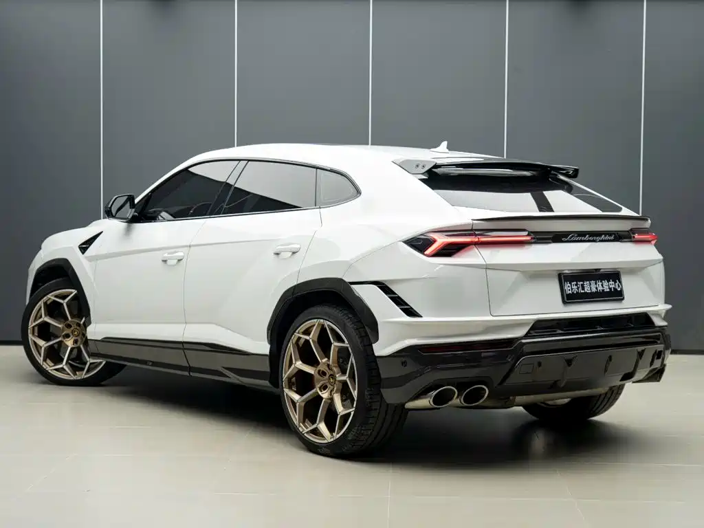 Lamborghini Urus 2024 — фото 5