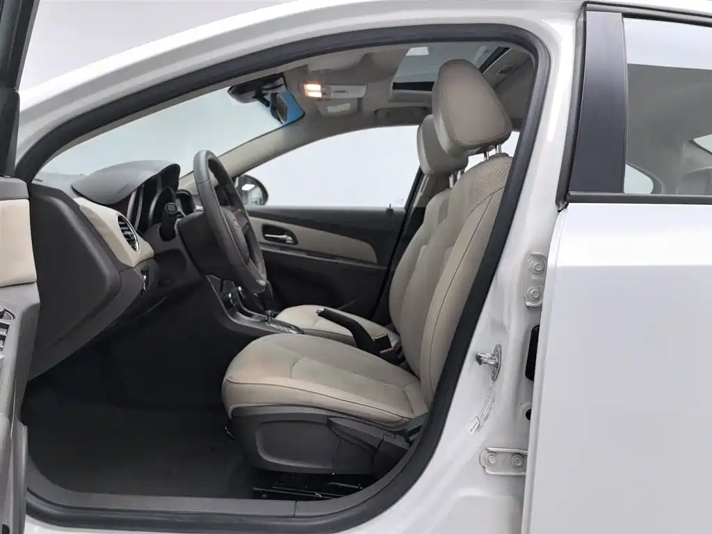 Chevrolet Cruze 2015 — фото 10