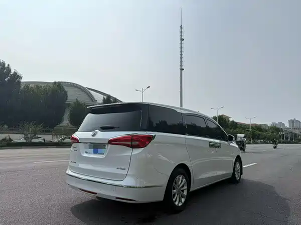 Buick GL8 2019