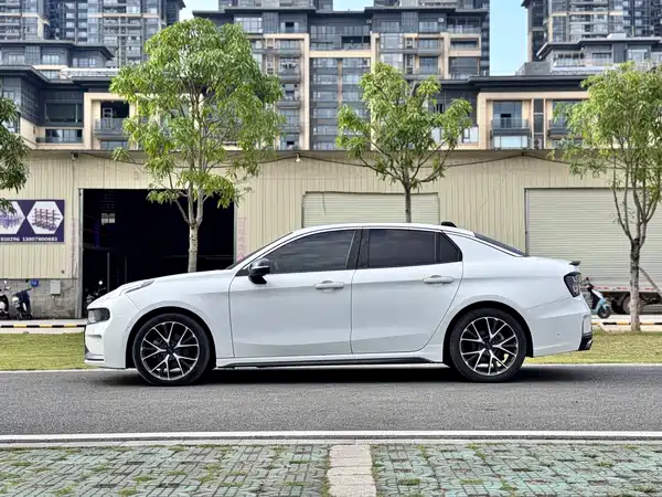 Lynk & Co 03 2019