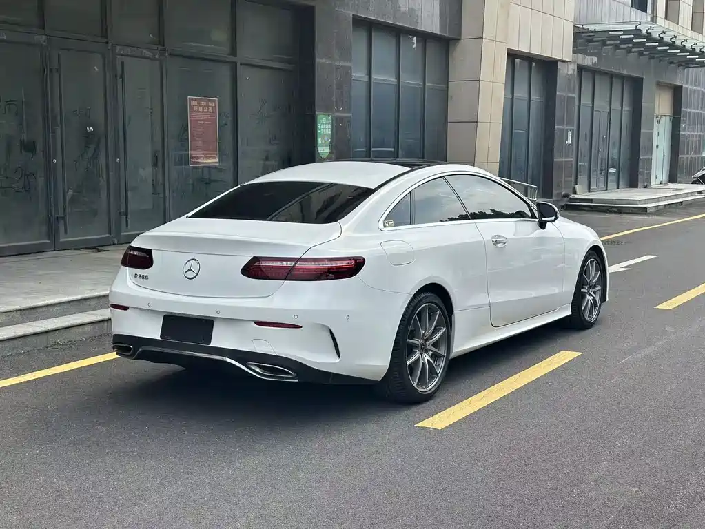 Mercedes-Benz E-Class 2023