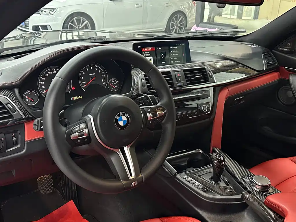 BMW M4 2018 — фото 8
