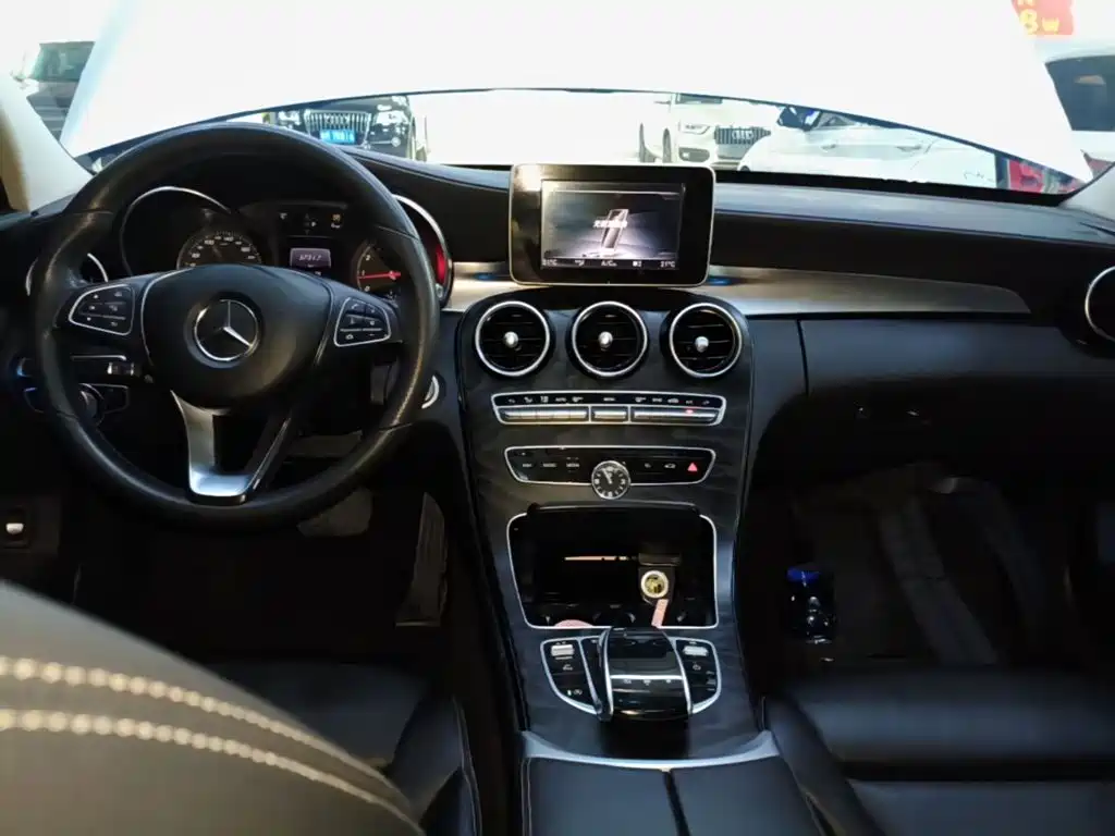 Mercedes-Benz C-Class 2018 — фото 10
