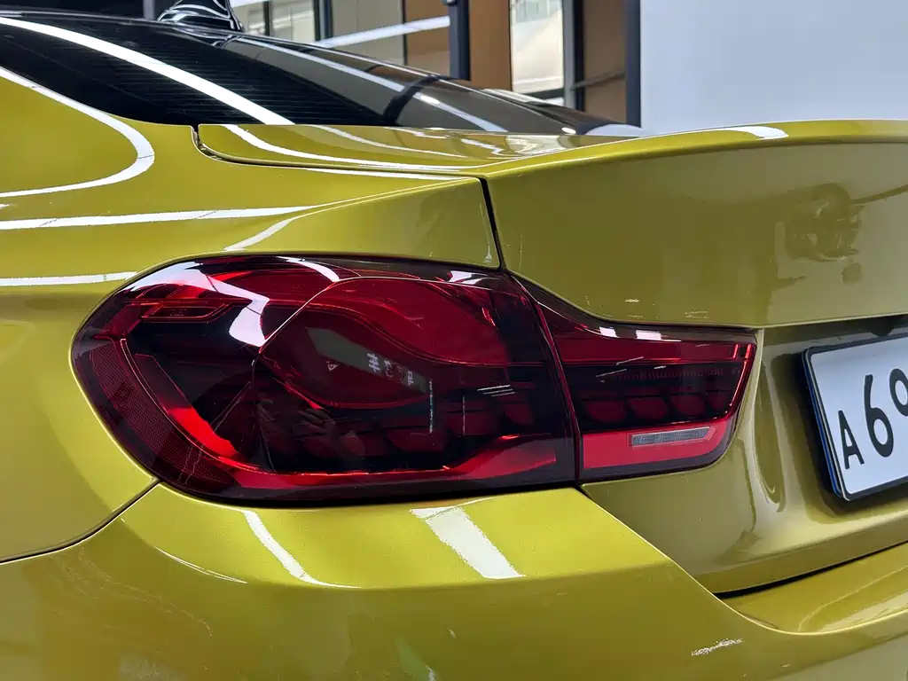 BMW M4 2018 — фото 16