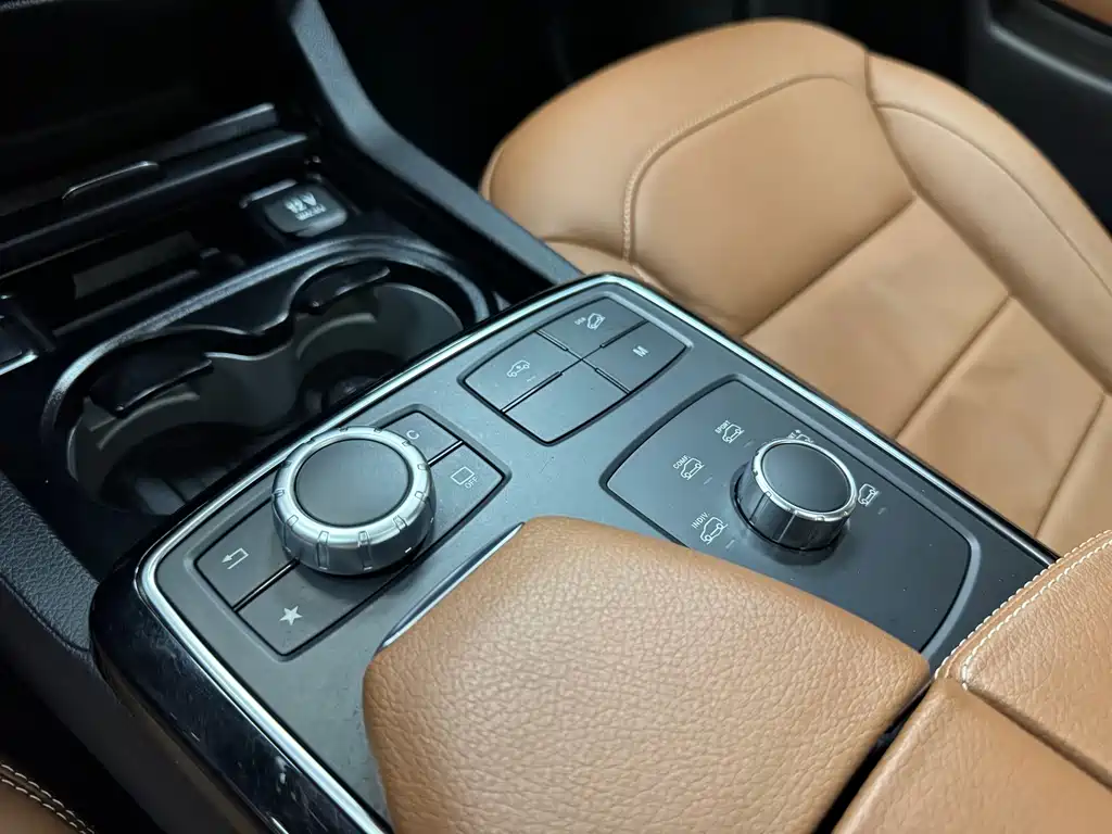 Mercedes-Benz GLE AMG 2017 — фото 43