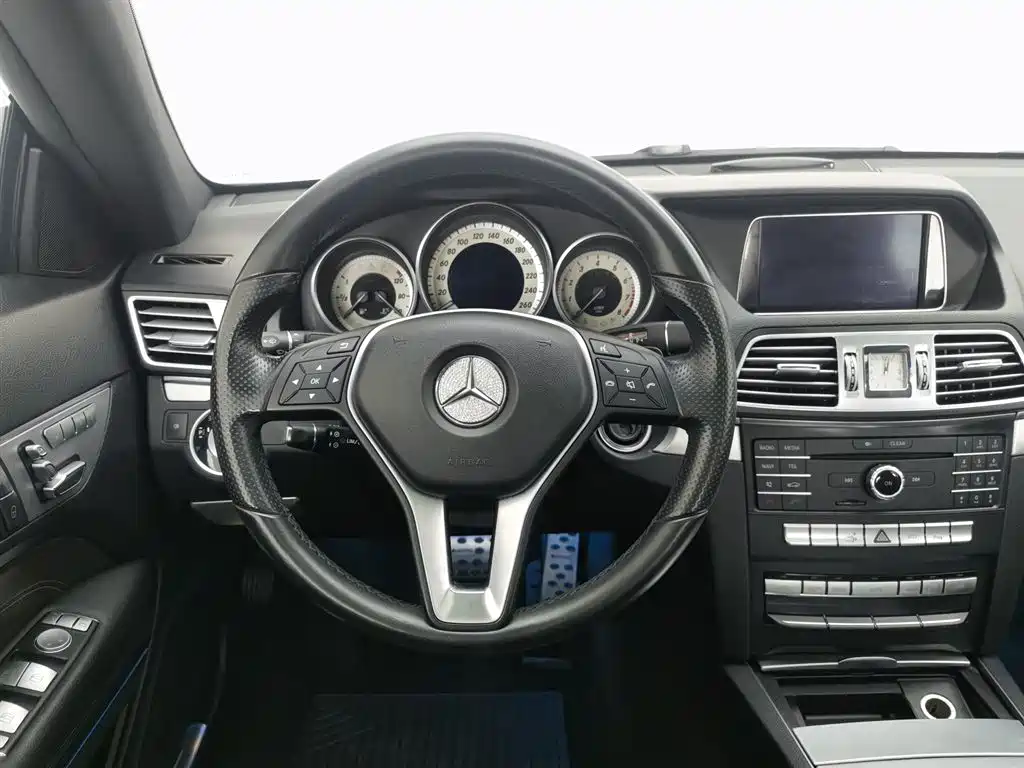 Mercedes-Benz E-Class 2016 — фото 11