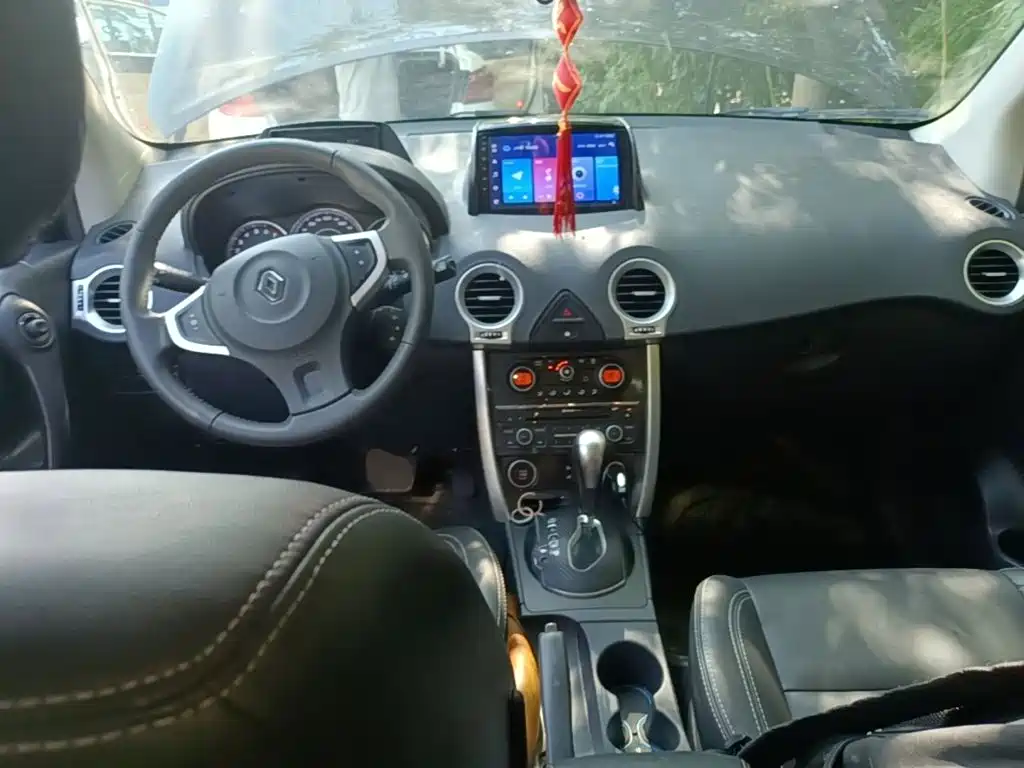 Renault Koleos 2015 — фото 10