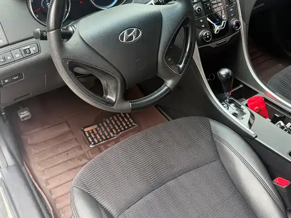 Hyundai Sonata 2013