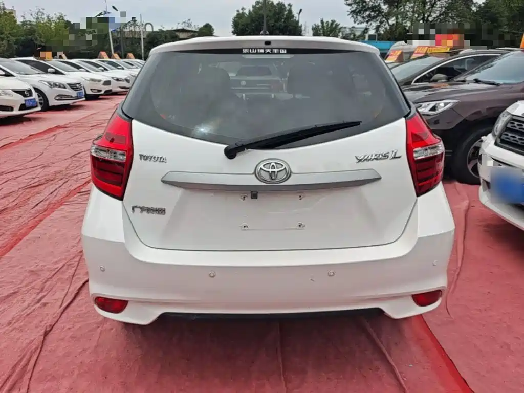 Toyota Yaris L 2018 — фото 6