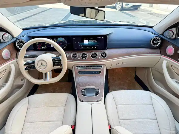 Mercedes-Benz E-Class 2022