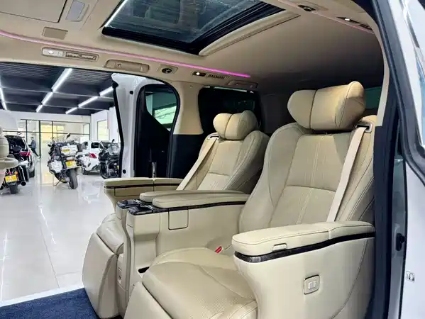 Toyota Vellfire 2021