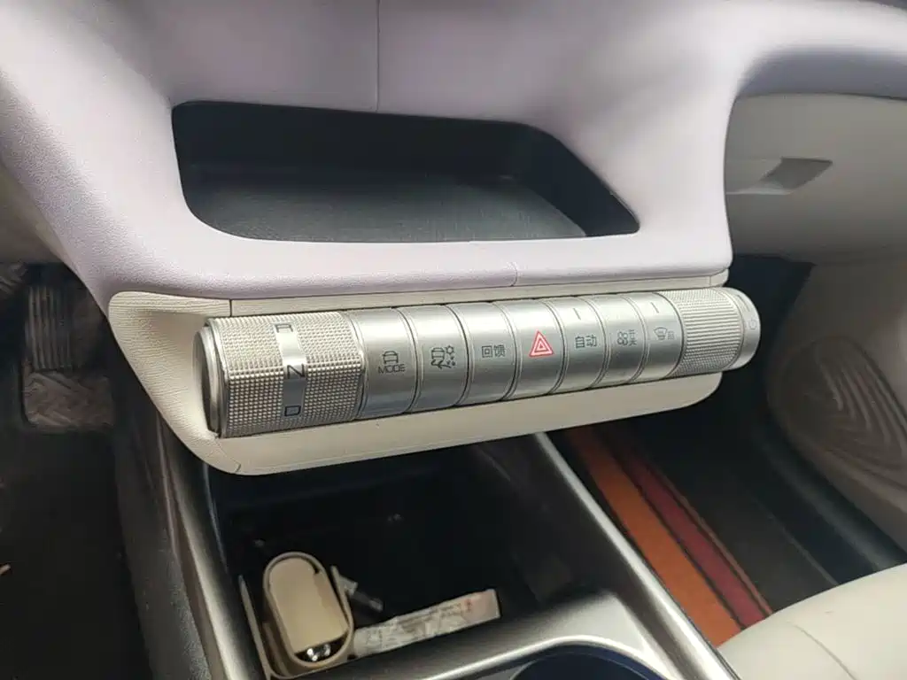 BYD Dolphin 2022 — фото 14