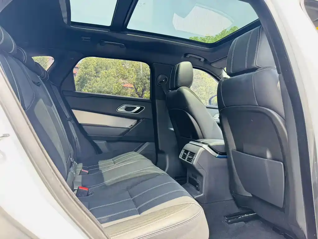 Land Rover Velar 2021 — фото 13