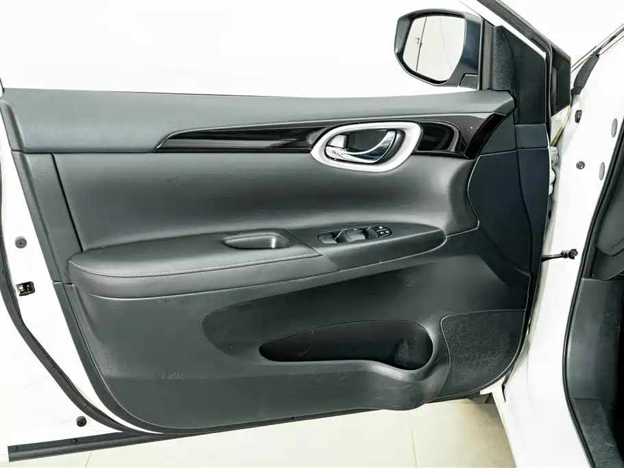 Nissan Sylphy 2021 — фото 16