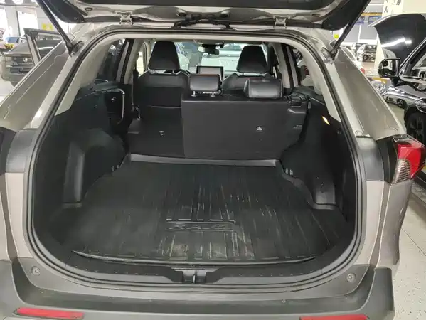 Toyota RAV4 2021