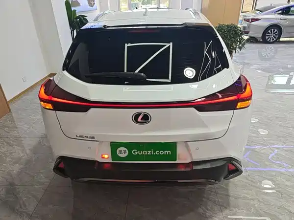 Lexus UX 2020