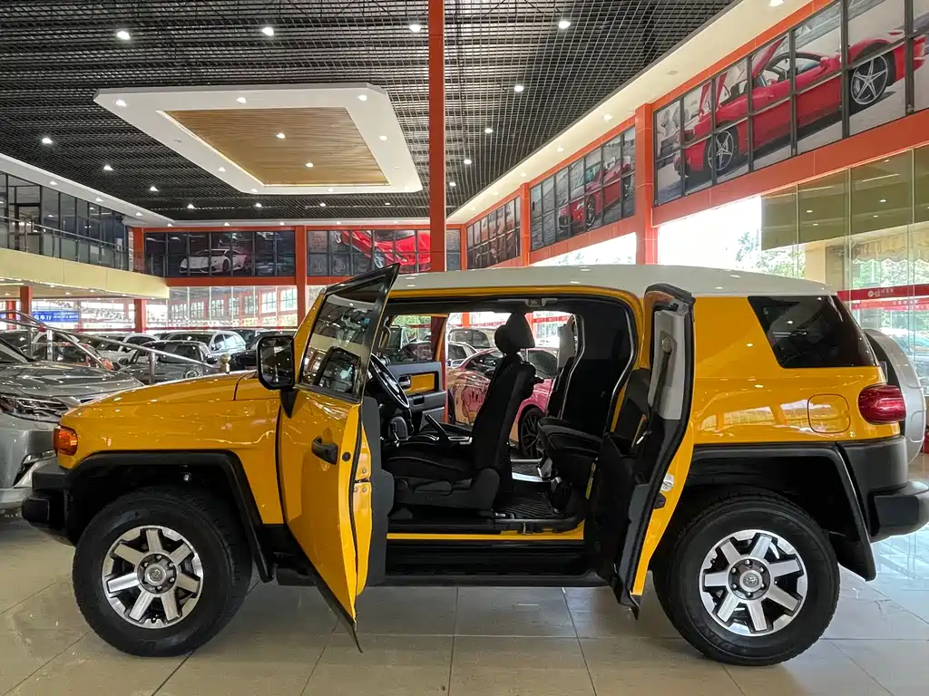 Toyota FJ Cruiser 2019 — фото 8