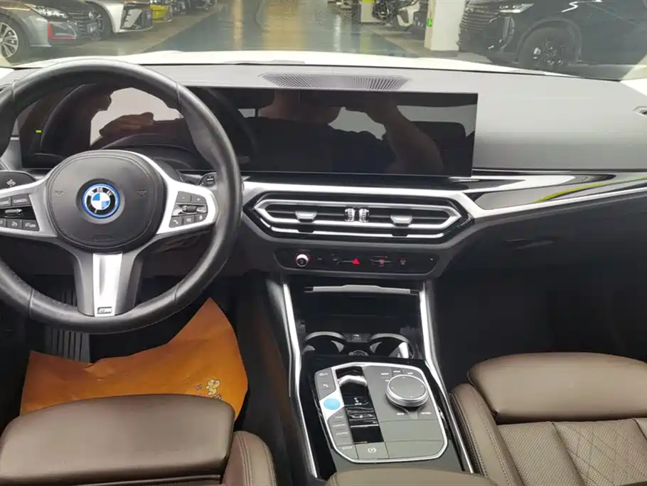 BMW i3 2023 — фото 12
