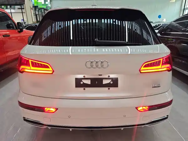 Audi Q5L 2020
