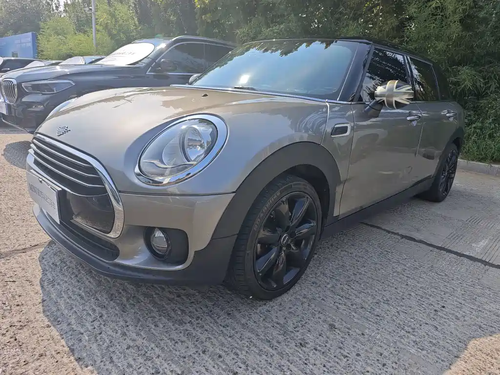 MINI Clubman 2019 — фото 1