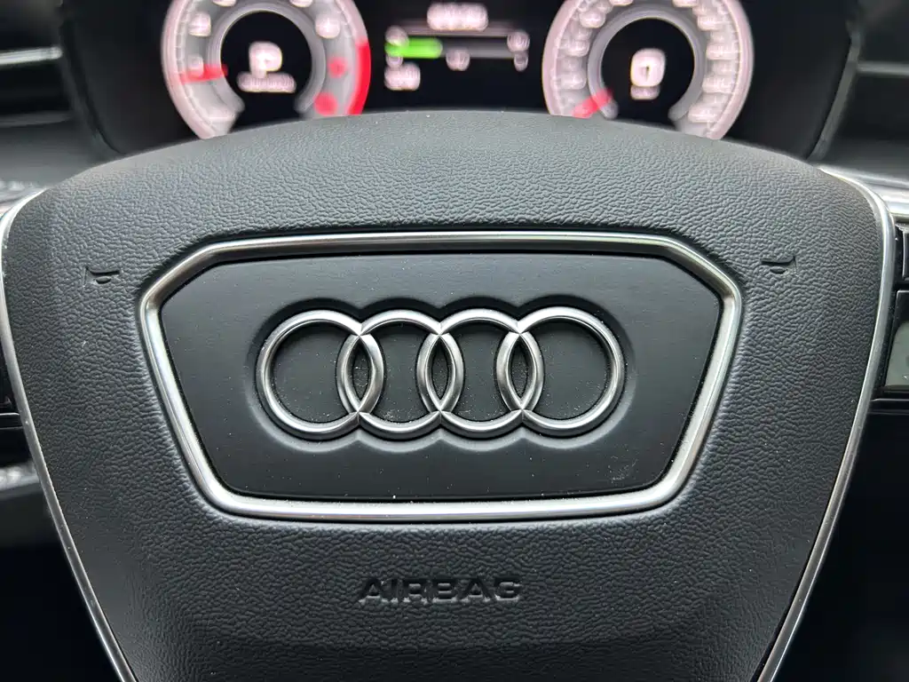 Audi Q6 2023 — фото 27