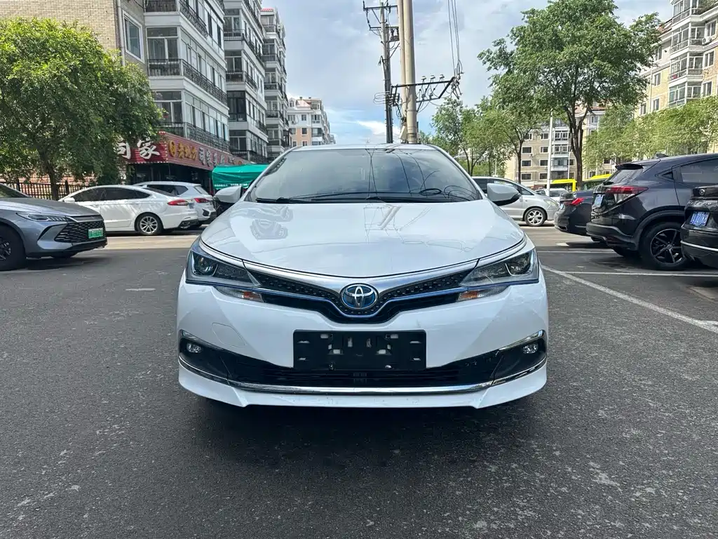 Toyota Corolla Hybrid 2021 — фото 2